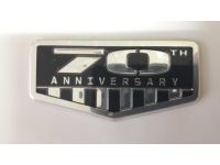 Шильдик 70 Anniversary 10см-5см