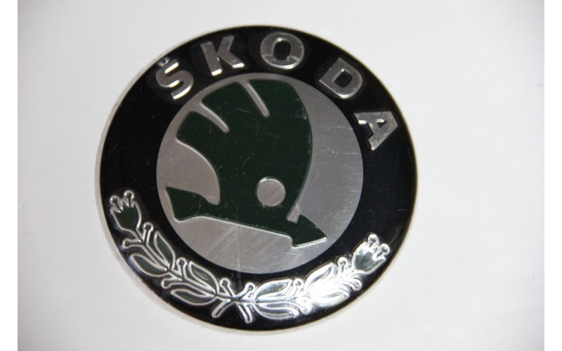 ЭмблемаSkoda 8,8 см