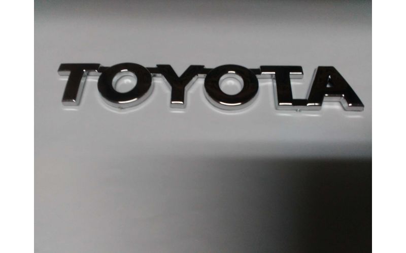 Шильдик Toyota хор.качество15.7*2см